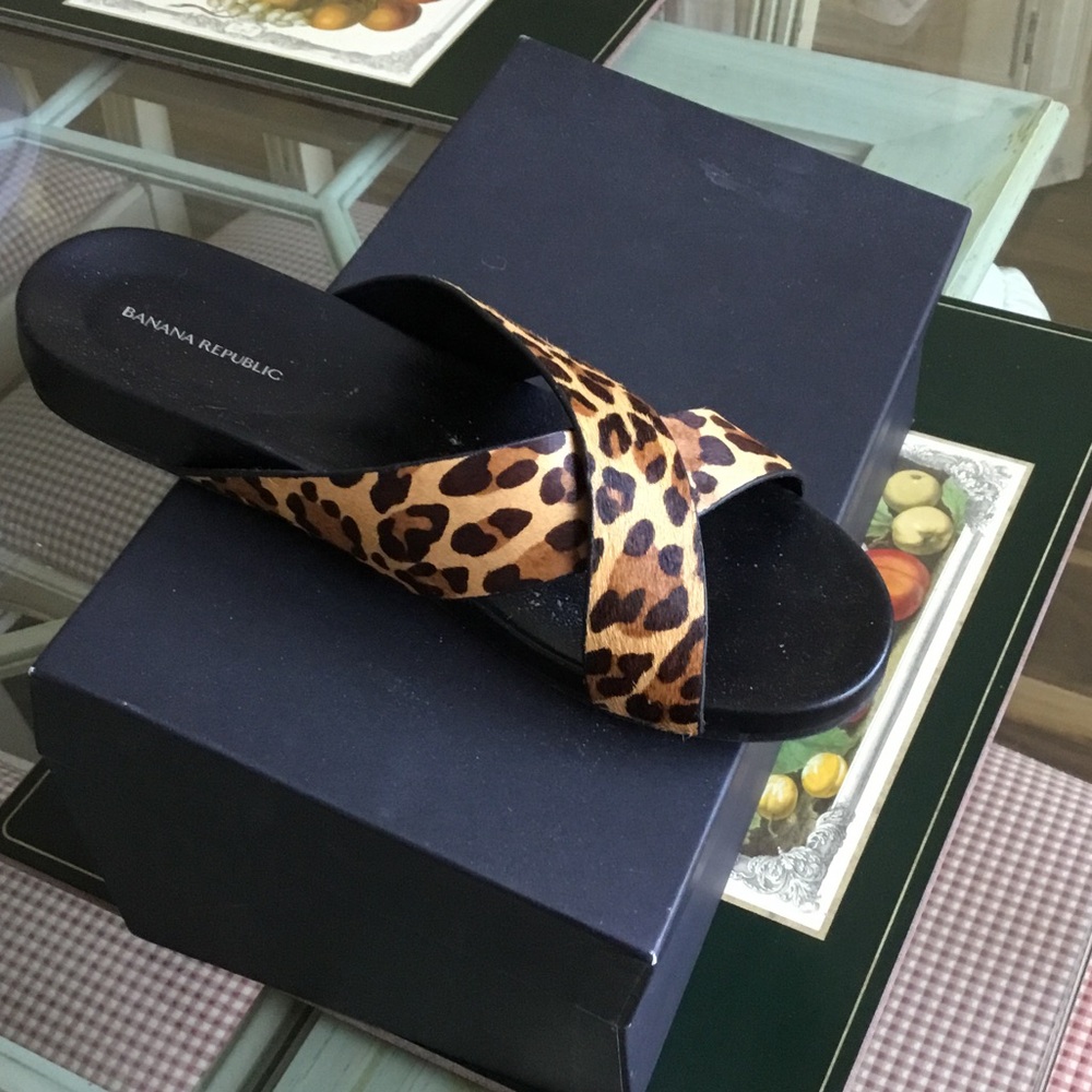 Banana Republic Leopard Print Crisscross Slide Sandals - Black & Brown